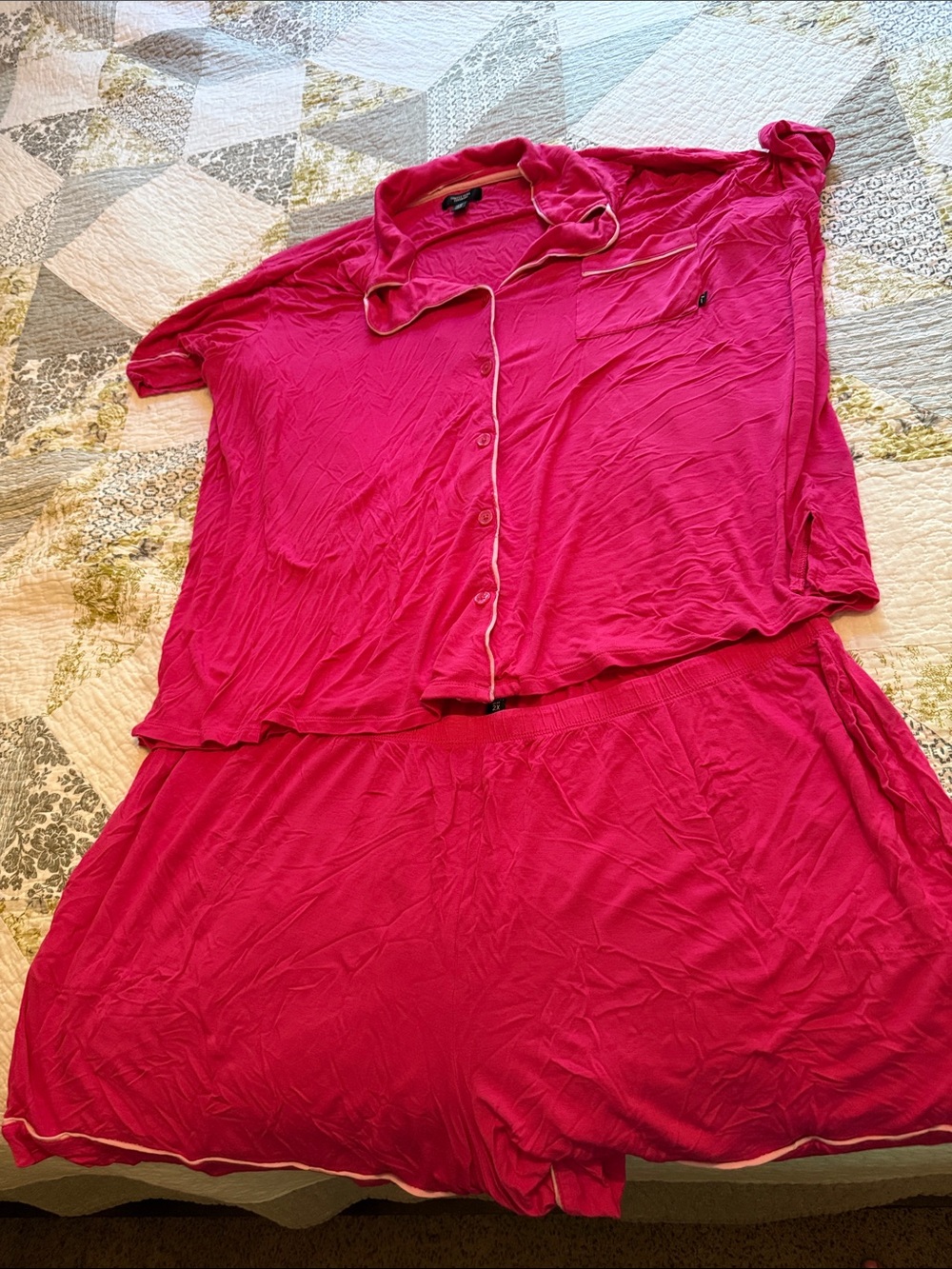 Simply Vera Vera Wang Hot Pink Women's Plus 2X Pajama Top and shorts